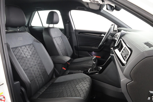 Volkswagen T-Roc 1.0 TSI R-Line 110 pk | Verlengde garantie | Navigatie via App | Achteruitrijcamera | Parkeersensoren (Park assist) | Adaptieve cruise control
