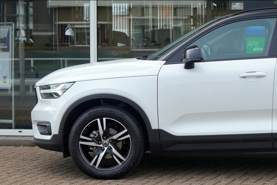 Volvo XC40 1.5 T3 165 PK Business Pro | R-Design | Trekhaak | Nieuwstaat