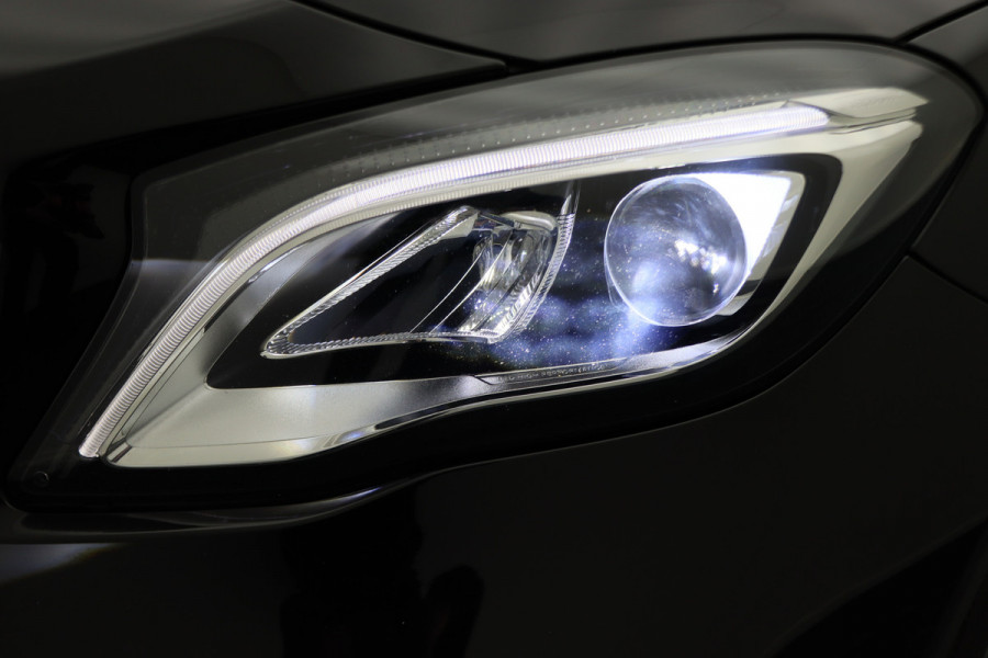 Mercedes-Benz GLA 45 AMG 4Matic Premium Plus Automaat LED, Panoramadak, Cruise, Camera, PDC, Navigatie, Stoelverw., 19''