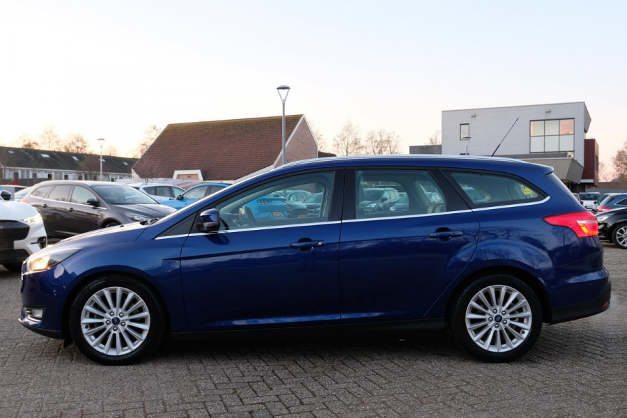 Ford Focus Wagon 1.5 Titanium 150pk | Half leder | Winterpack | 1.500kg trekgewicht | Dealeronderhouden | Navigatie | Parkeersensoren voor & Achter