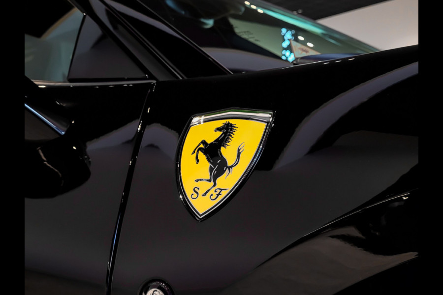 Ferrari F8 Tributo 3.9 V8 HELE Full Carbon|Novitec|Lift|Racing Seats|Passenger Display|JBL|Camera