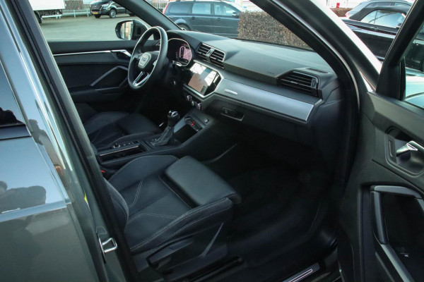 Audi Q3 35 TFSI 1.5TFSI S Line Pro Line S 150pk S-Tronic 1e|Panoramadak|Virtual Cockpit|LED Matrix|Leder|B&O|20inch|Black|Trekhaak