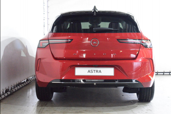 Opel Astra 1.2 Elegance AUTOMAAT | 130 pk | CARPLAY | WINTERPAKKET | AGR STOEL | NAVIGATIE | ACHTERUITRIJCAMERA | PDC | E.C.C. | €  8.119,- voordeel!