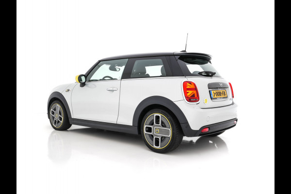 MINI Mini Electric Charged 33 kWh Mini-Excitement-Pack [3-Fase] (INCL-BTW) *FULL-LEATHER | HARMAN/KARDON-AUDIO | FULL-LED | KEYLESS | CAMERA | NAVI-FULLMAP | ECC | PDC | CRUISE | SPORT-SEATS | DIGI-COCKPIT | DAB | HUD | AMBIENT-LIGHT | 17"ALU*