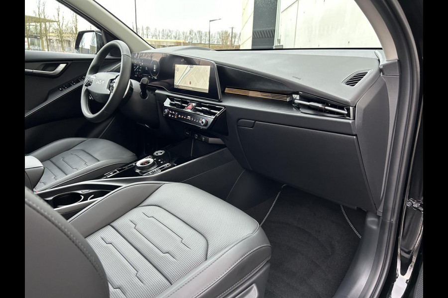 Kia Niro EV DynamicPlusLine 64.8 kWh Automaat | Leder | Schuif-/kanteldak | Camera | Navi | Key-Less | Stuur-/Stoelverwarming | 17” Velgen | Apple CarPlay/Android Auto | PDC | Cruise | LED |