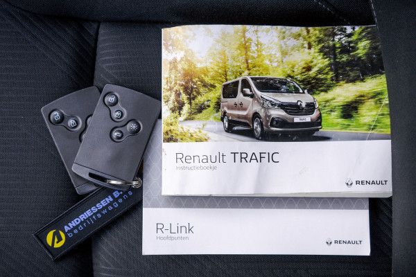 Renault Trafic Passenger 8-Pers L2H1 | Incl. BPM, BTW vrij | 1.6dCi R-Link | Navi | A/C | Cruise | PDC | MF Stuur | Start / Stop