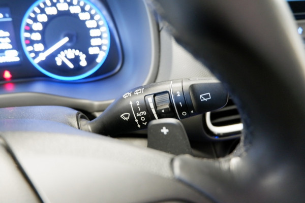 Hyundai Kona 1.6 GDI HEV Techno Pack Autom. Navi incl. Garantie Rijklaar!