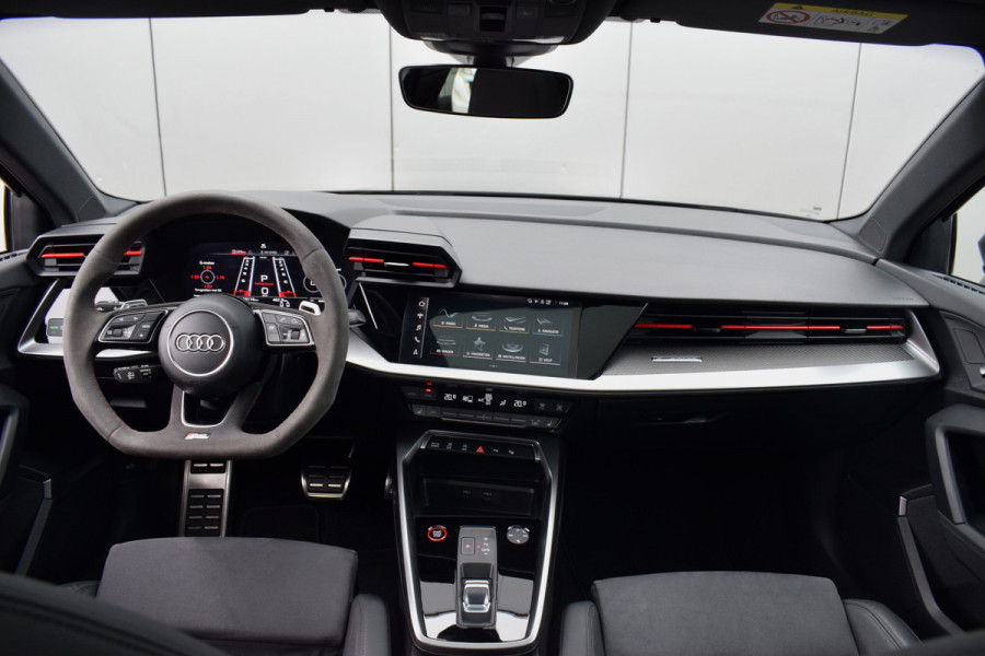 Audi RS3 Limousine 2.5 TFSI quattro | Glascoating | Panorama | B&O