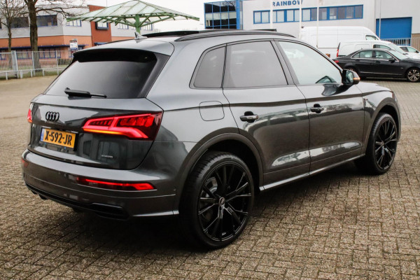 Audi Q5 50 TFSI e Quattro Competition Pro Line S S-Line 299pk Automaat! 1e|DLR|Panoramadak|Virtual Cockpit|LED Matrix|Black|22inch