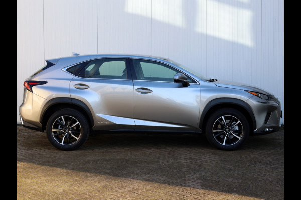 Lexus NX 300h AWD Premium | Panoramadak | Premium Navi | Stoelverwarming