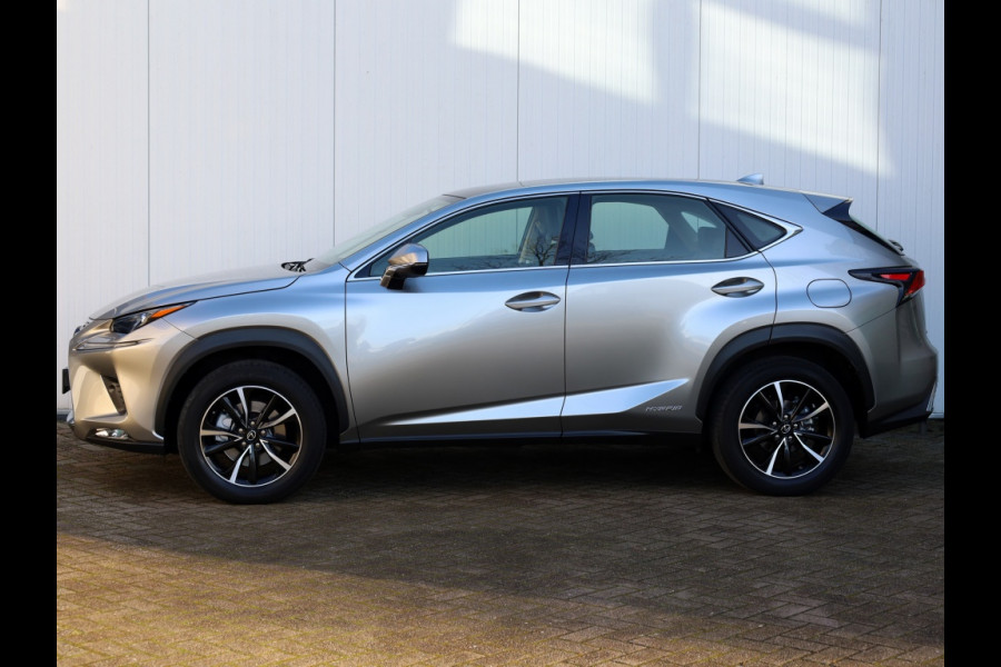 Lexus NX 300h AWD Luxury | Panoramadak | Premium Navi | Stoelverwarming