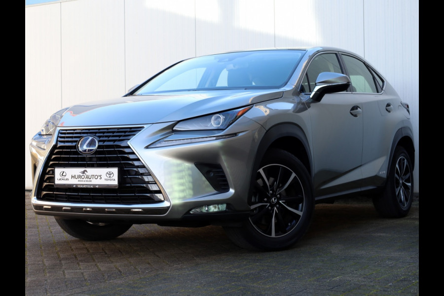 Lexus NX 300h AWD Luxury | Panoramadak | Premium Navi | Stoelverwarming