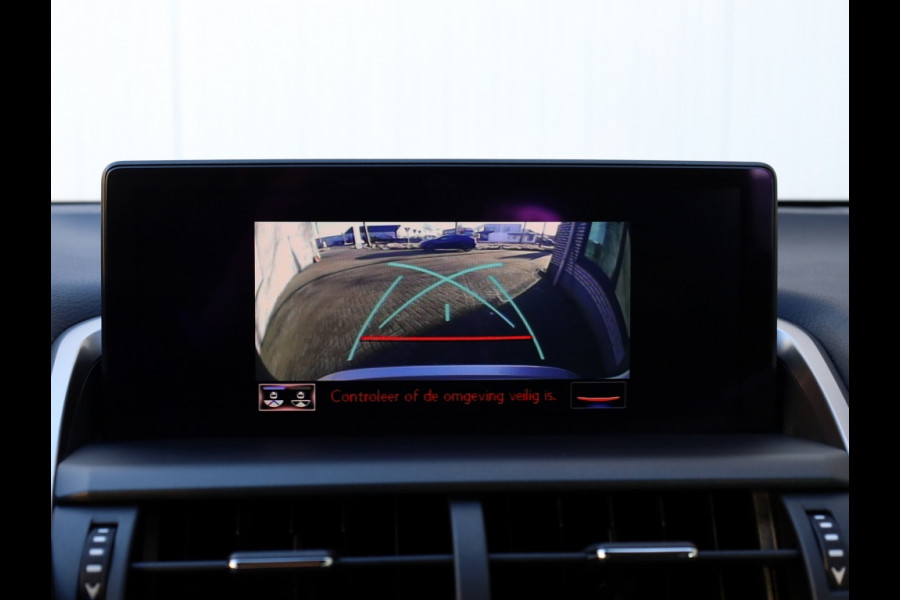 Lexus NX 300h AWD Premium | Panoramadak | Premium Navi | Stoelverwarming
