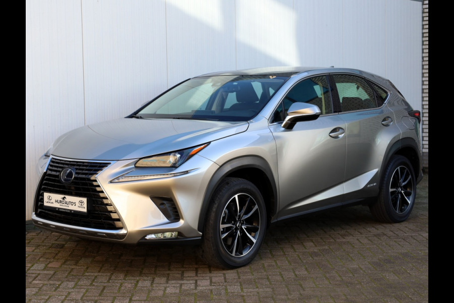 Lexus NX 300h AWD Luxury | Panoramadak | Premium Navi | Stoelverwarming