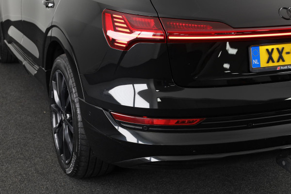 Audi e-tron e-tron 55 quattro advanced 95 kWh 408pk | Panoramadak | Adaptieve cruise controle | B&O soundsystem | Lederen bekleding