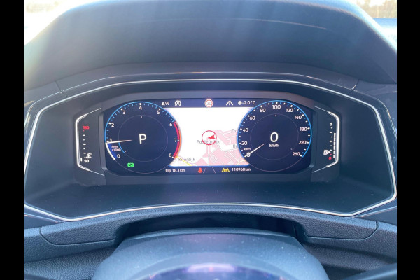 Volkswagen T-Roc 1.5 TSI Sport R-Line Leer Panoramadak Virtual Display Led-Xenon