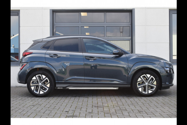Hyundai Kona EV Premium 64 kWh EV Premium 64 KWH VAN € 49.160,00 VOOR € 39.095,-  | UIT VOORRAAD LEVERBAAR