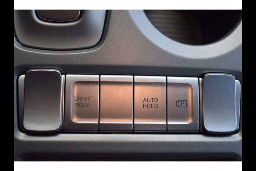 Hyundai Kona EV Premium 64 kWh EV Premium 64 KWH VAN € 49.160,00 VOOR € 39.095,-  | UIT VOORRAAD LEVERBAAR