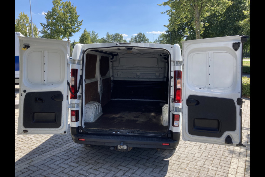 Nissan NV300 1.6 dCi 120 L2H1 Optima 120pk/88kW 6-bak | Renault Trafic | Trekhaak | Navigatie Pakket | Camera | Cruise | PDC | Laadruimtebescherming | etc. etc.