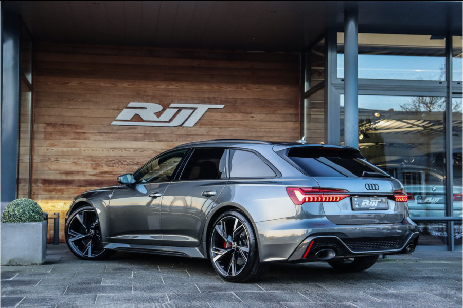 Audi RS6 4.0 V8 Quattro **Ceramic/4WS/Carbon/Pano/Alcantara/ACC**