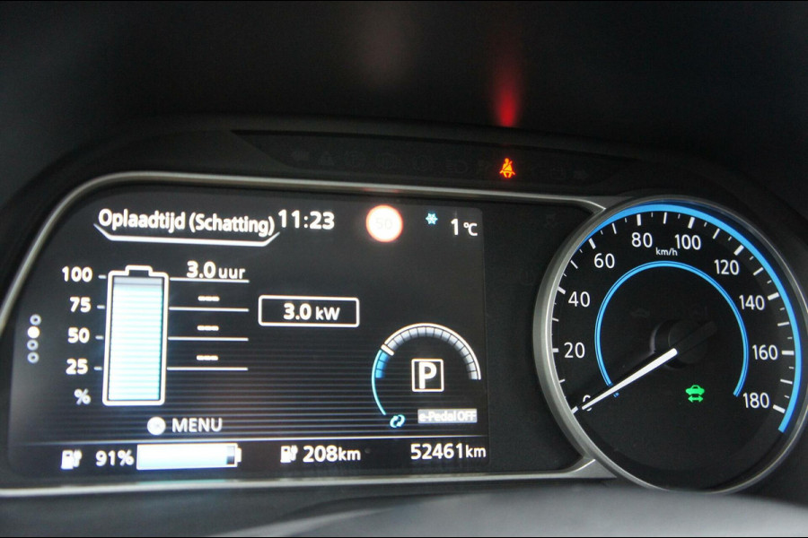 Nissan Leaf 40 kWh Camera|Navigatie|Stoel-Stuurverwarming