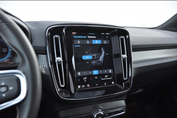 Volvo XC40 Recharge P8 AWD R-Design / Adaptieve cruise control/ BLIS/ Apple carplay/ Google Informaiment/ Elektrische achterklep/ 360 Camer/ Harman Kardon Audio/ Panoramadak/ Parkeersensoren/ Stoel en stuurwielverwarming
