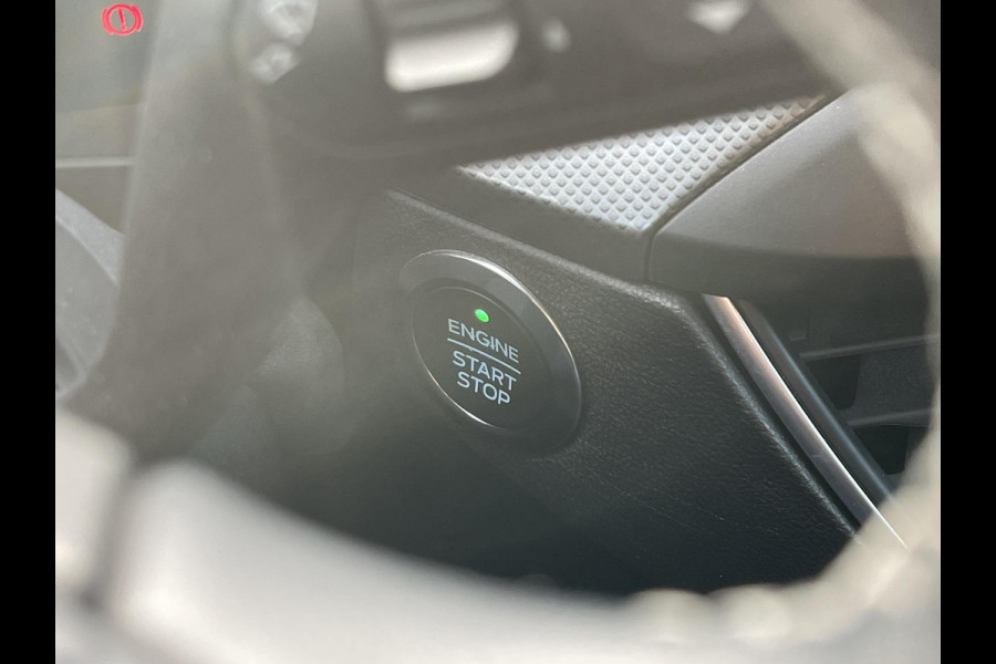 Ford Focus 1.0 EcoBoost Titanium Business 125pk B&O Audio | 17 inch Lichtmetaal | Full LED Koplampen | Draadloos opladen | Keurig onderhouden