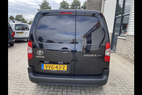 Toyota PROACE CITY 1.5 D-4D 102pk L1H1 Live / rijklaar € 19.950 ex btw / lease vanaf € 366 / direct leverbaar / fabrieksgarantie tot 28-04-2025 ! airco / cruise / Apple Carplay