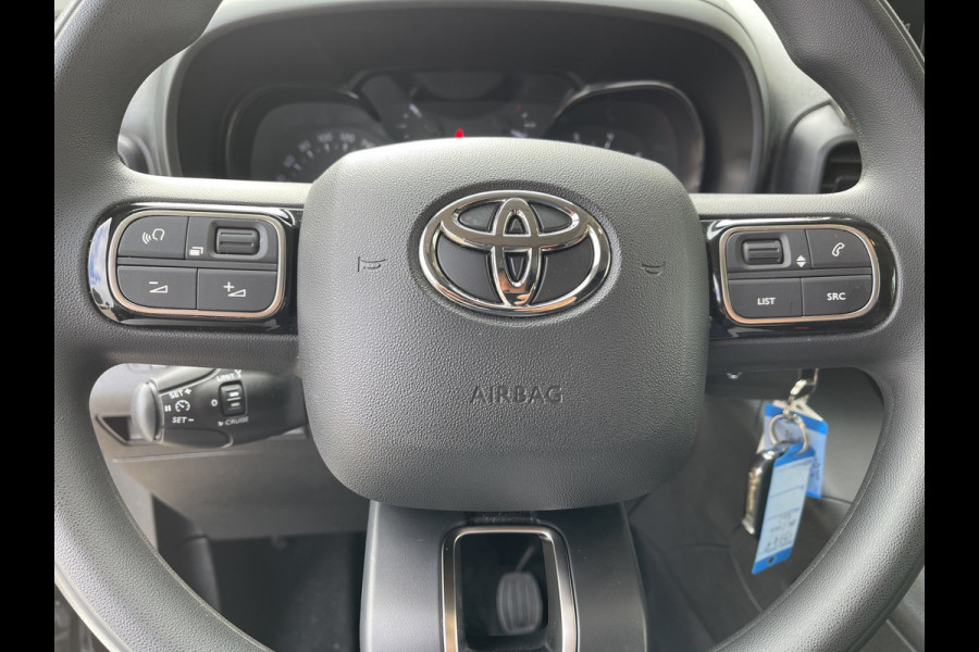 Toyota PROACE CITY 1.5 D-4D 102pk L1H1 Live / rijklaar € 19.950 ex btw / lease vanaf € 366 / direct leverbaar / fabrieksgarantie tot 28-04-2025 ! airco / cruise / Apple Carplay