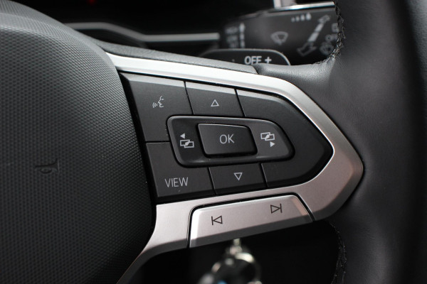 Volkswagen Polo 1.0 TSI DSG Style 110Pk Demo! | Adaptive Cruise Control | 17 Inch Lichtmetalen Velgen | Parkeersensoren Voor + Achter | Privacy Glass |