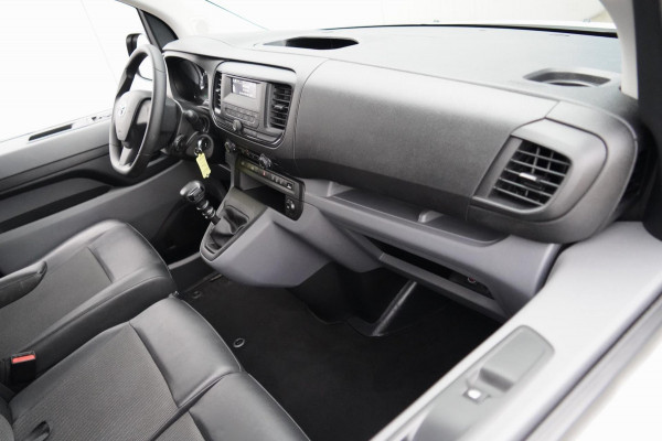 Toyota ProAce Worker 1.5 D-4D Cool Comfort Long / EX. BTW / 3 Zitpl. / 27dkm NAP / NL-Auto / Cruise