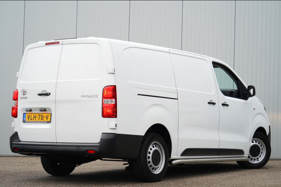 Toyota ProAce Worker 1.5 D-4D Cool Comfort Long / EX. BTW / 3 Zitpl. / 27dkm NAP / NL-Auto / Cruise