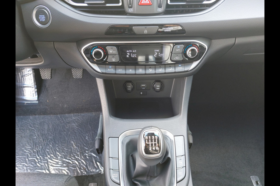 Hyundai i30 1.0 T-GDi MHEV Comfort Smart Cruise en Climate Control | Navigatie | Snelheidsbordenherkenning | Parkeersensoren, achter | Achteruitrijcamera