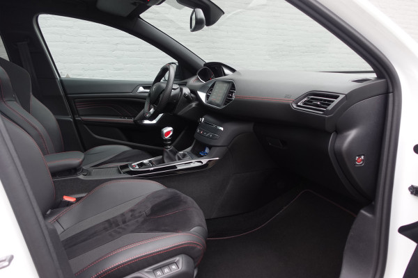 Peugeot 308 1.6 PureTech GTi 263 NAV | PANO | DENON-AUDIO | STOELVW+MASSAGE | NIEUWSTAAT!!!
