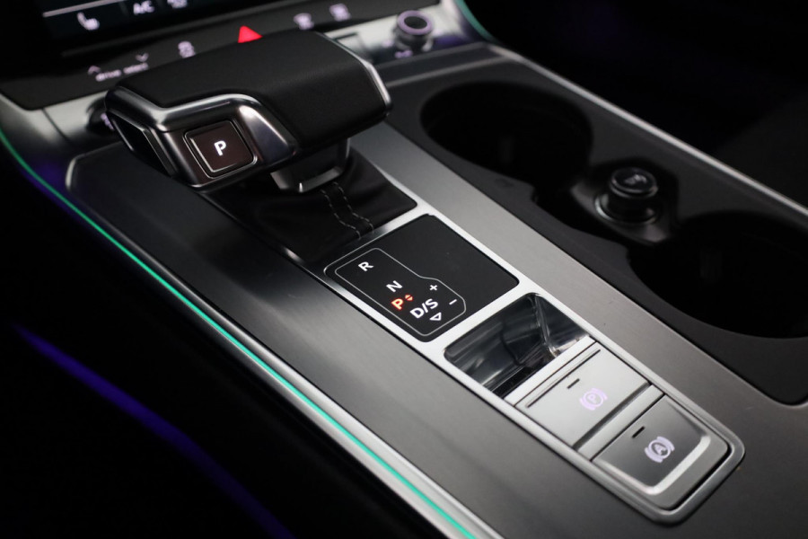 Audi A6 Avant 40 TFSI S-Line Competition 204 pk S-Tronic | Verlengde garantie | Navigatie | Panoramadak | Parkeersensoren | Stoelverwarming