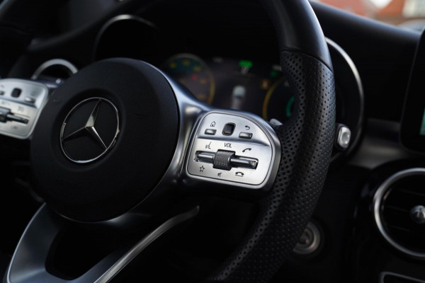 Mercedes-Benz GLC Coupé 200 Premium AMG | Facelift | Schuif/kanteldak | 360 Camera | Sfeerverlichting | AMG pakket | Leder
