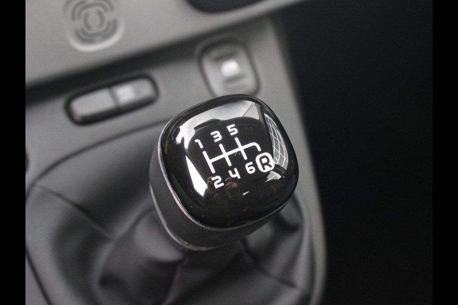 Fiat Panda Hybrid Garmin Cross | Cruise | Stoelverwarming | DAB | CarPlay