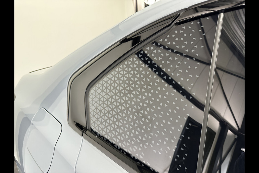 BMW i7 xDrive60 M Sportpakket Pro | Sky Lounge Panoramadak | BMW Individual interieur | Innovation Pack | Climate Acoustics Pack