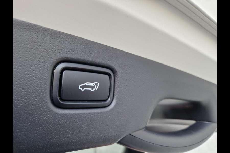 Kia Niro EV ExecutiveLine 64.8 kWh Automaat | Schuif-/Kanteldak | Leder | Harman/Kardon | Camera | Navi | Stoelverwarming/-ventilatie | Clima | Key-Less | 17” Velgen | PDC | Cruise | LED |