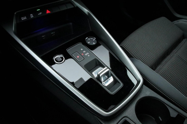 Audi A3 Sportback 40 TFSI e PHEV S Edition S-line 204pk S-Tronic! 1e|DLR|Kuipstoelen|Virtual Cockpit|Panoramadak|LED Matrix|Black