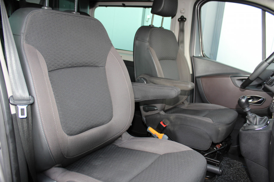 Fiat Talento 1.6-145pk MJ EcoJet L2H1 Dubb. Cabine SX. Nette, goed onderhouden wagen die u nog jaren tot dienst kan zijn. Airco, cruise control, camera, parkeersensoren, navigatie, telefoonvoorb., LM wielen, Isofix, trekhaak, metallic lak, cruise cntrl, schuifdeur li+re etc.