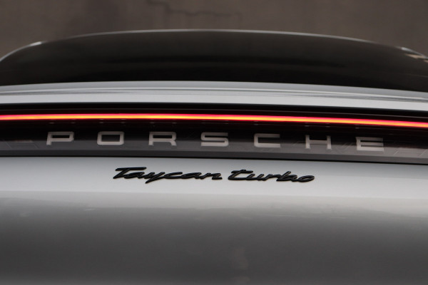 Porsche Taycan Turbo 93 kWh SportChrono BOSE Luchtv.