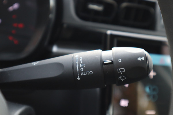 Citroën C3 1.2 Feel | Carplay | Parkeersensoren | Navi |