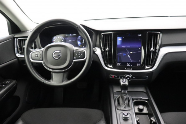 Volvo V60 2.0 D4 Momentum Automaat - Carplay, LED, Digital Cockpit