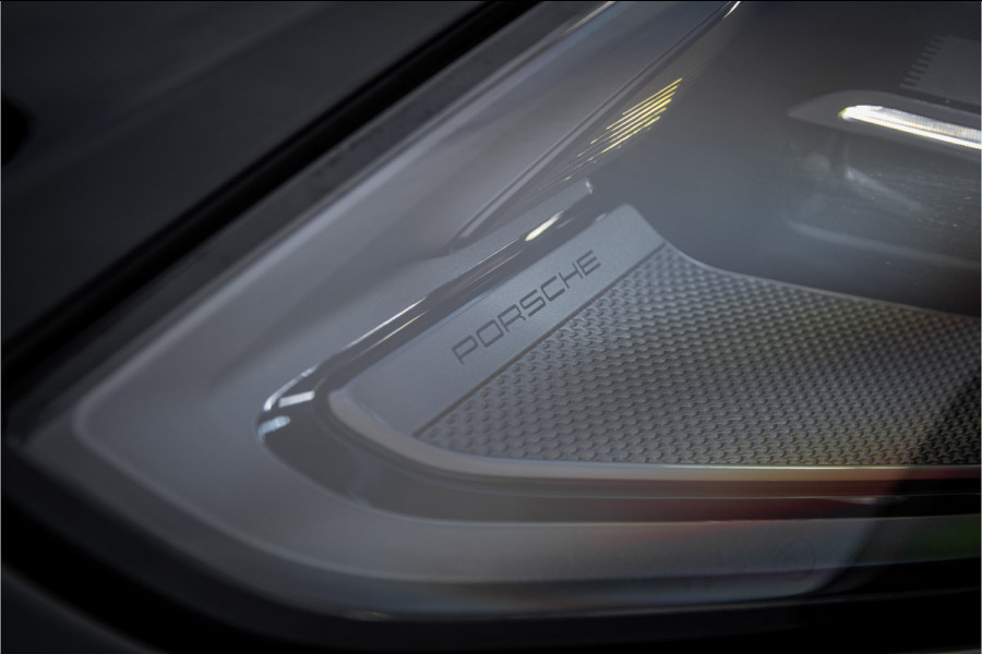 Porsche Cayenne Coupé 3.0 E-Hybrid - PASM - Sportdesign - Matrix - HUD - Adapt. Cruise - BOSE - GT Nw. model! Direct leverbaar!