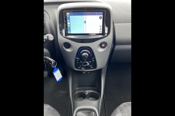 Peugeot 108 1.0 e-VTi Camera, Airconditioning, Apple CarPlay, Navigatie, Bluetooth, 1e eigenaar en Boekjes aanwezig