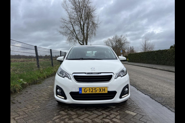 Peugeot 108 1.0 e-VTi Camera, Airconditioning, Apple CarPlay, Navigatie, Bluetooth, 1e eigenaar en Boekjes aanwezig