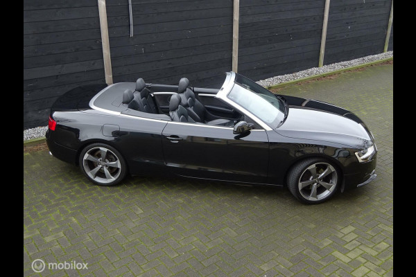 Audi A5 Cabriolet 177 PK / S-line vol leder / FM NAV / 18" / Afn.trekhaak / Automaat / 116.880 KM!!!