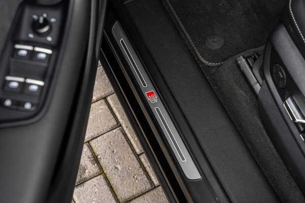 Audi SQ8 4.0 TFSI SQ8 quattro Panorama l RS-seats l HUD l Trekhaak l 23 inch l Luchtvering