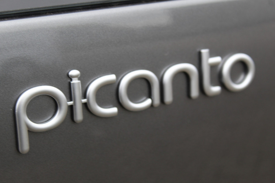 Kia Picanto 1.0-67pk DPi DynamicLine 5drs. In nieuwstaat ! Wegenbelasting slechts €. 28,- per mnd. Airco, camera, Apple carplay/Android auto, metallic lak, LM wielen, Bluetooth, centr. vergr. afst. bed., cruise cntrl etc.